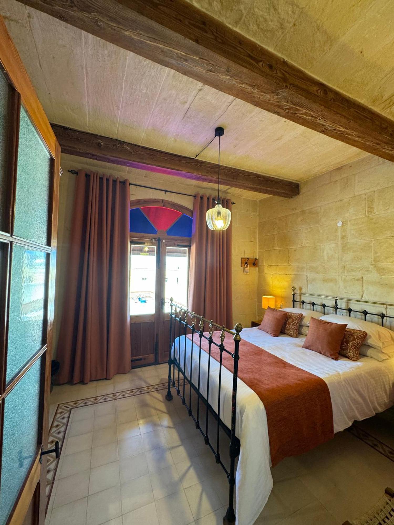 Maria'S B&B Ghasri  Luaran gambar